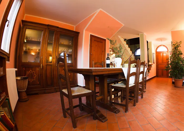 مزرعة للإقامة Il Cavicchio بيانورو